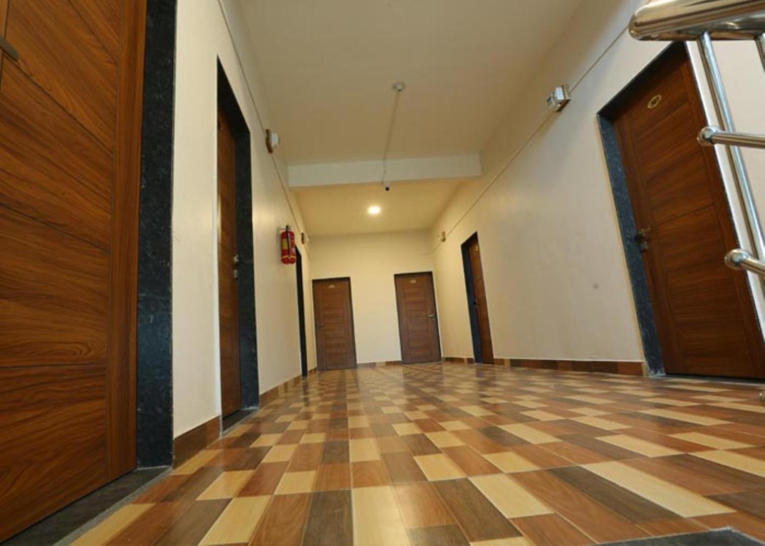 ホテル Shrinidhi Residency プネ エクステリア 写真