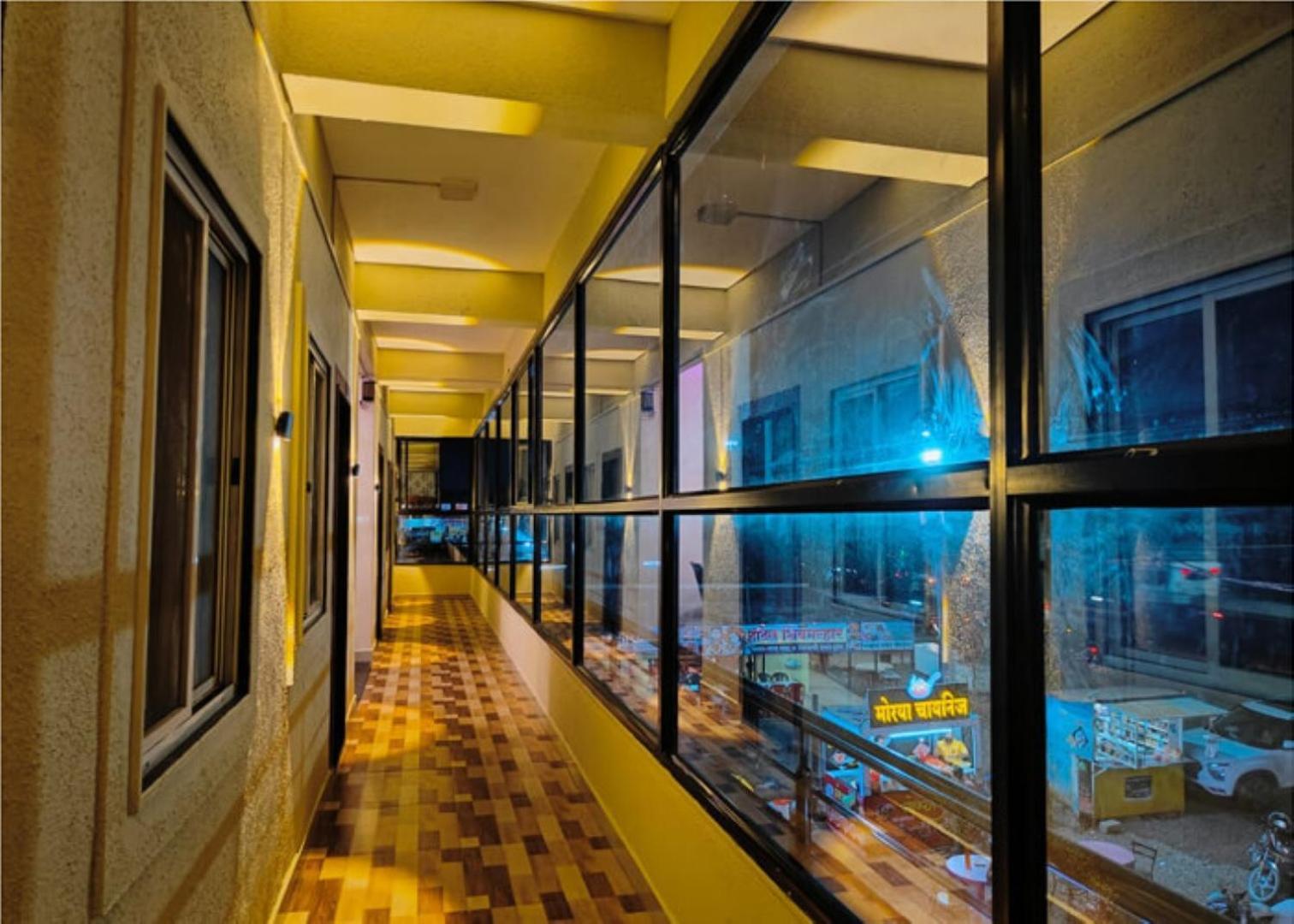 ホテル Shrinidhi Residency プネ エクステリア 写真
