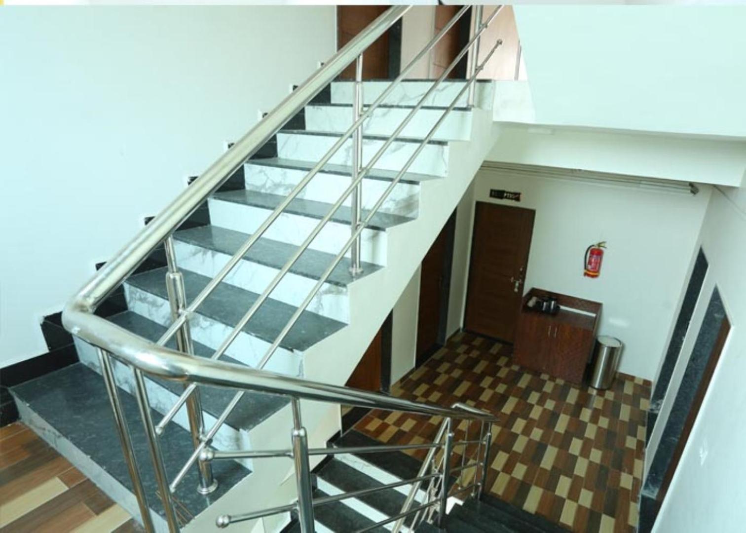 ホテル Shrinidhi Residency プネ エクステリア 写真